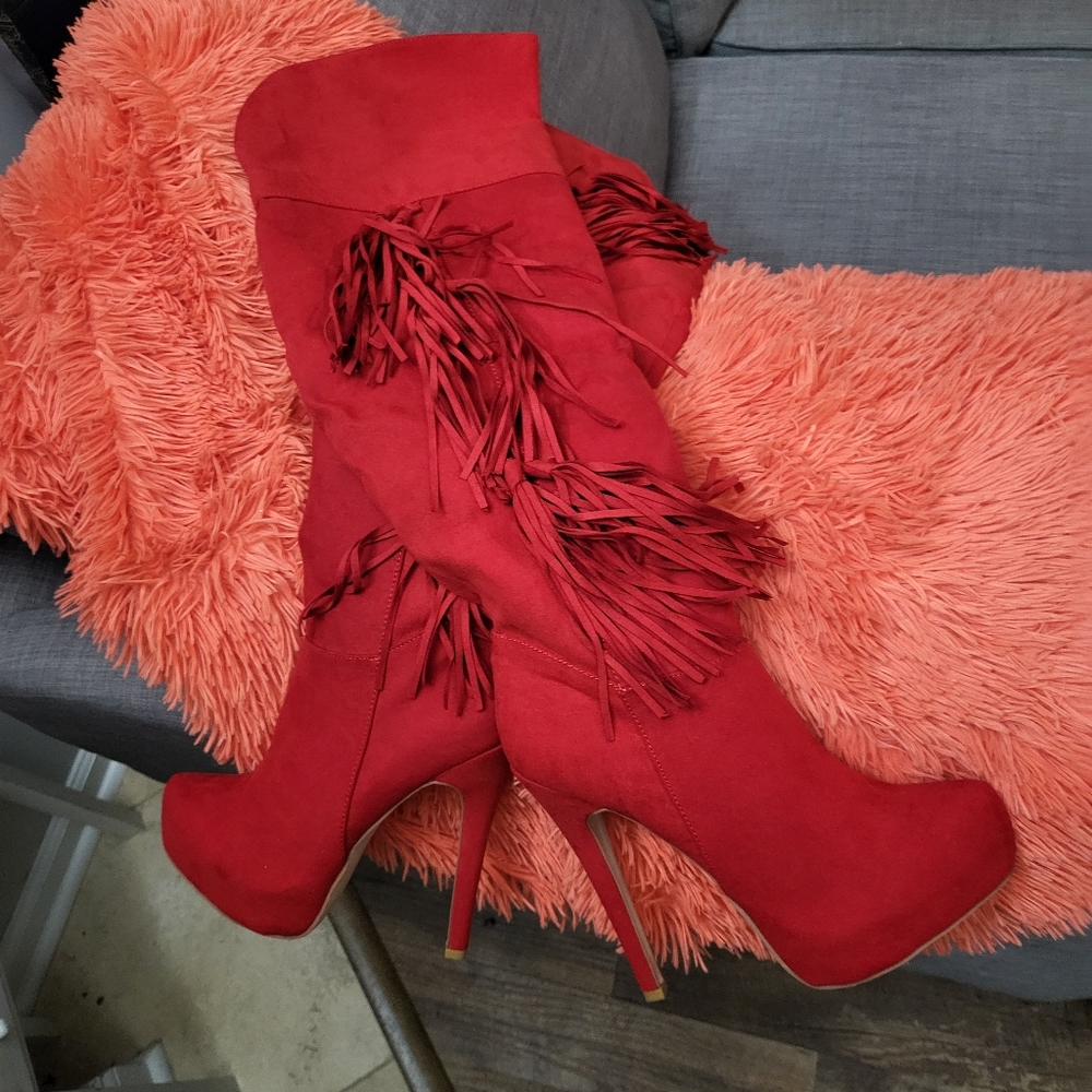 Boots - Picture 3 of 3
